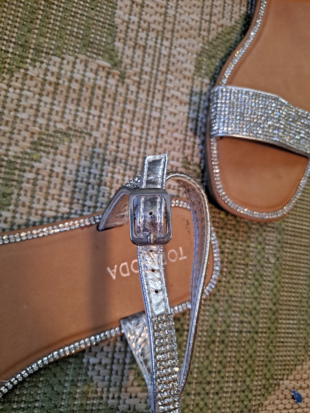 TOP Moda Blingy Silver Rhinestone Flat Sandals - Picture 5 of 6
